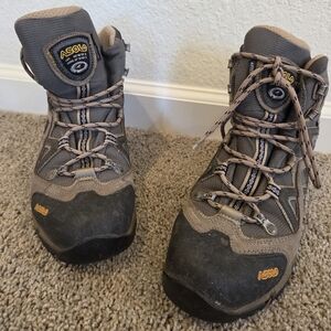 Asolo Womena 7.5 Tan And BLACK Hiking Boots